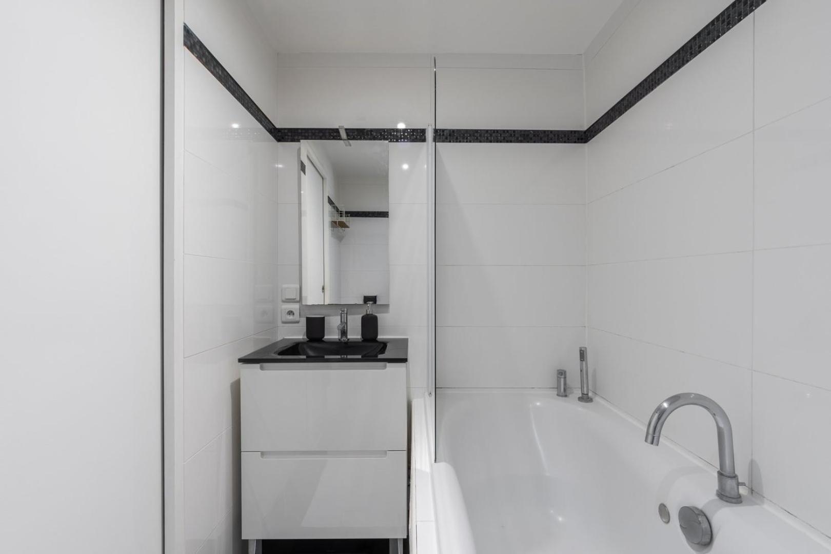 Charming Bright Flat In Vieux Lille. *